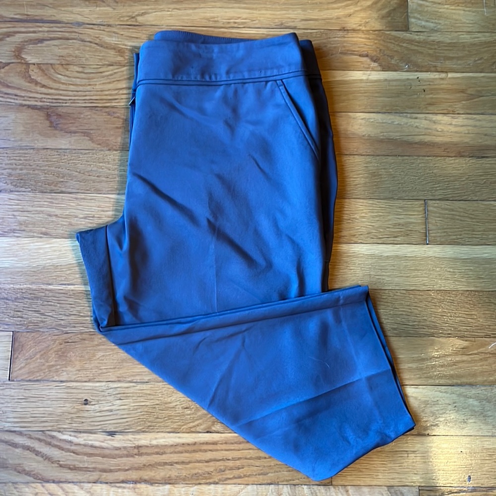 Apt 9 capris